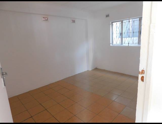 3 BEDROOM APARTMENT TO LET IN BAYVIEW